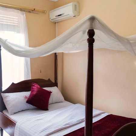 Rwenzori International Hotel Kasese Esterno foto
