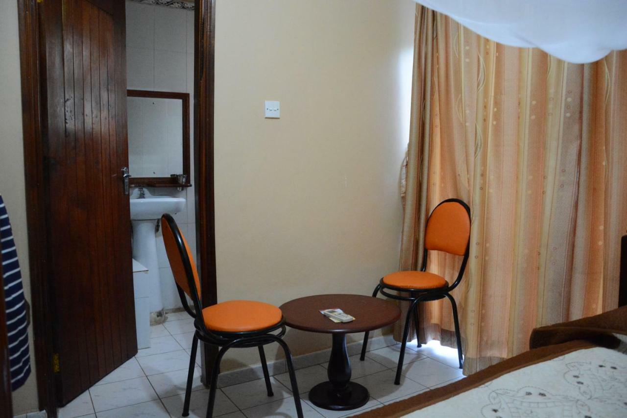 Rwenzori International Hotel Kasese Esterno foto