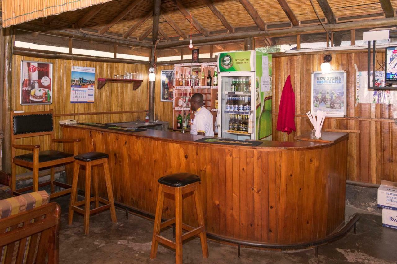 Rwenzori International Hotel Kasese Esterno foto