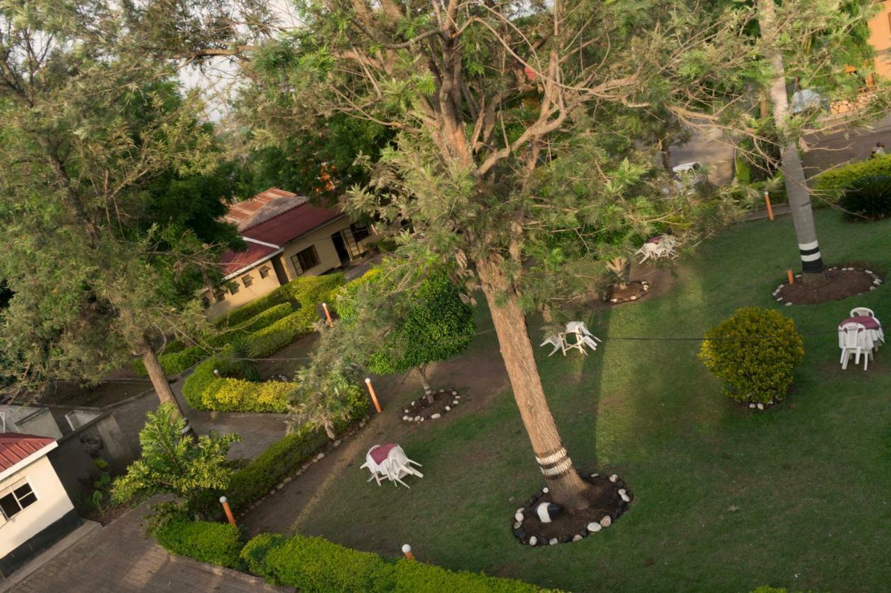 Rwenzori International Hotel Kasese Esterno foto