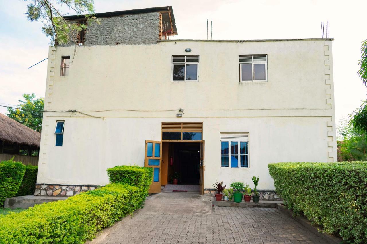 Rwenzori International Hotel Kasese Esterno foto