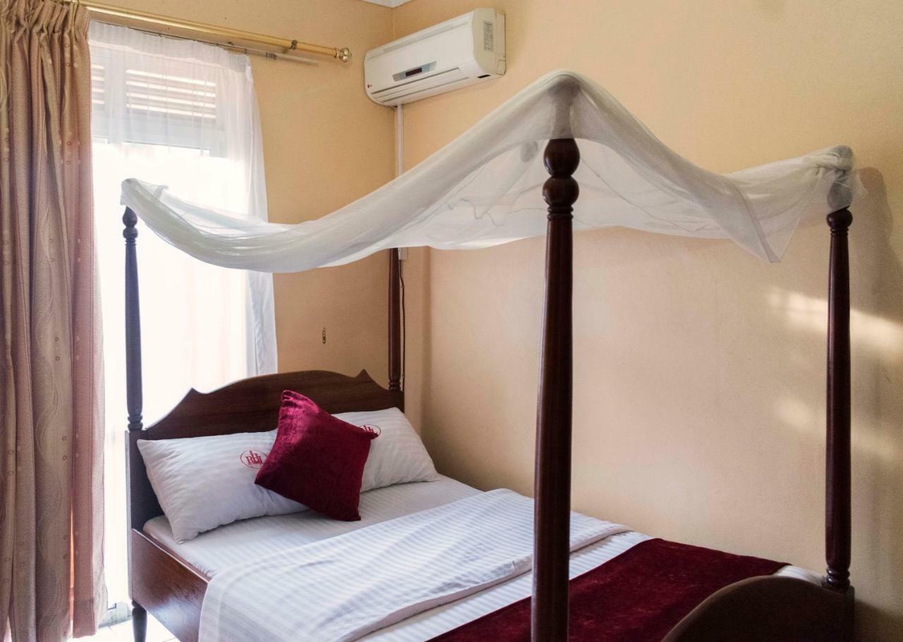Rwenzori International Hotel Kasese Esterno foto
