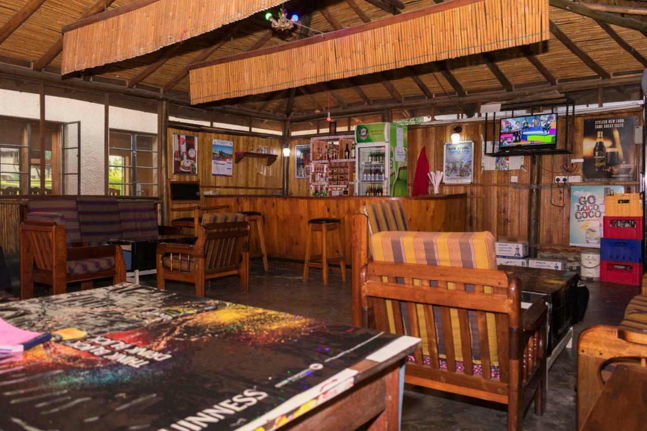Rwenzori International Hotel Kasese Esterno foto