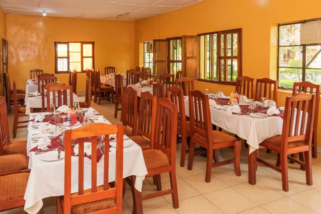 Rwenzori International Hotel Kasese Esterno foto