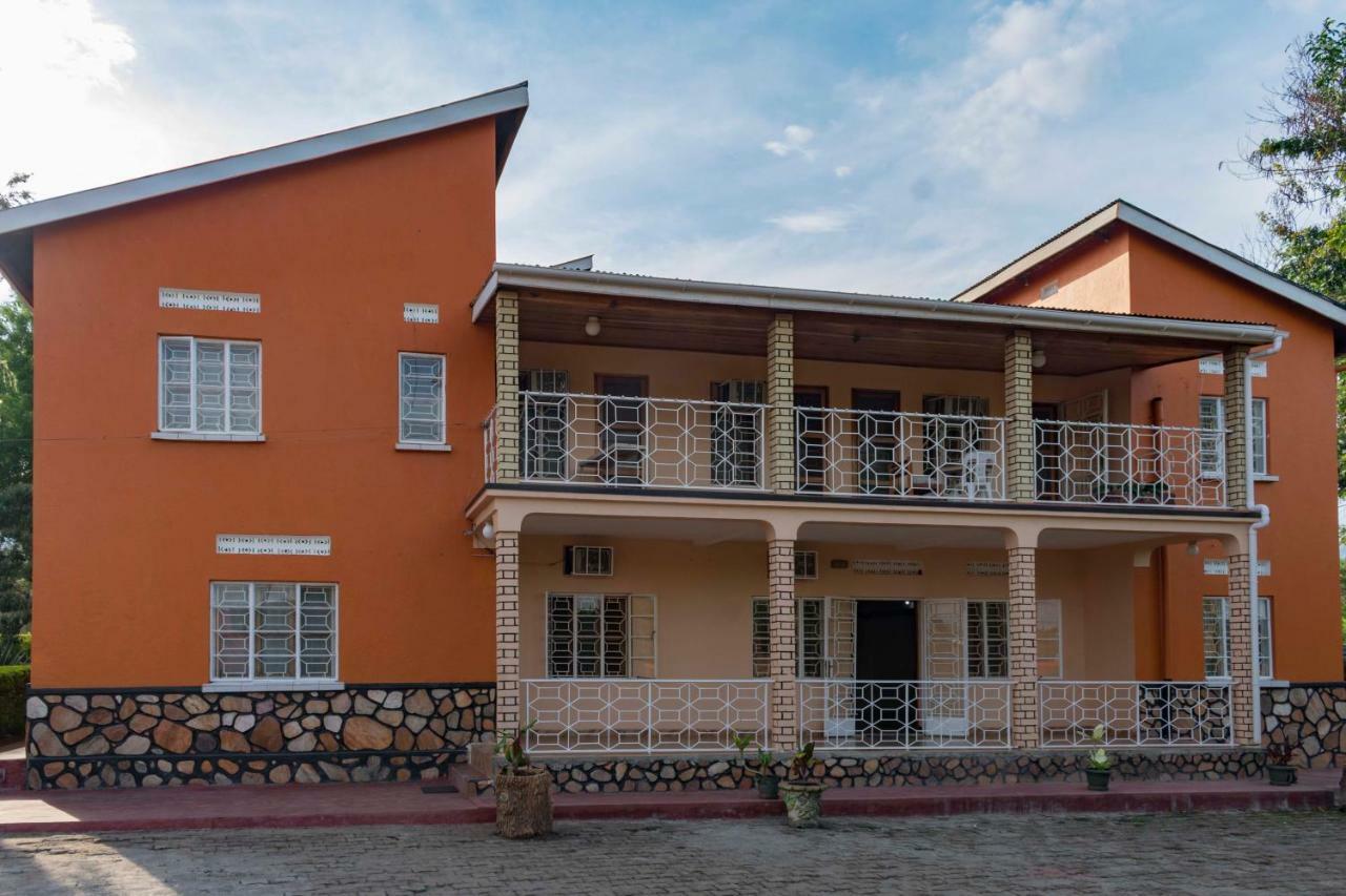 Rwenzori International Hotel Kasese Esterno foto
