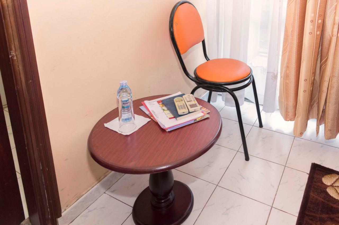 Rwenzori International Hotel Kasese Esterno foto