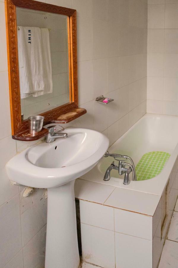 Rwenzori International Hotel Kasese Esterno foto