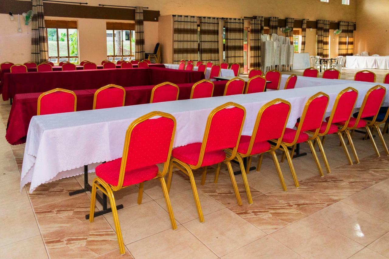 Rwenzori International Hotel Kasese Esterno foto