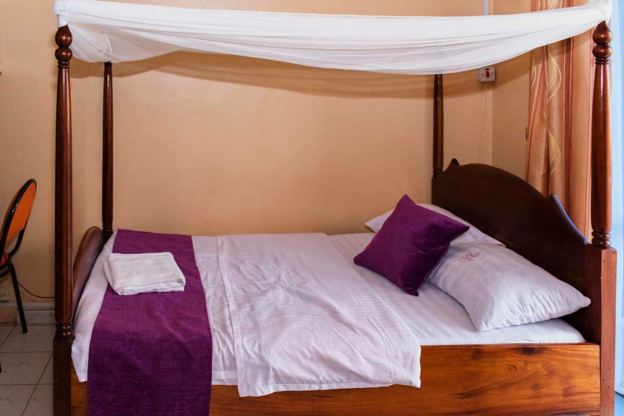 Rwenzori International Hotel Kasese Esterno foto