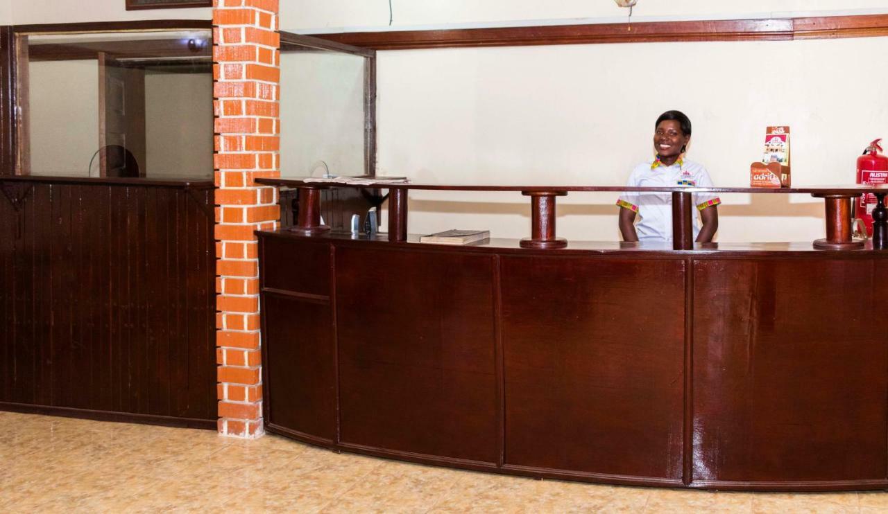 Rwenzori International Hotel Kasese Esterno foto