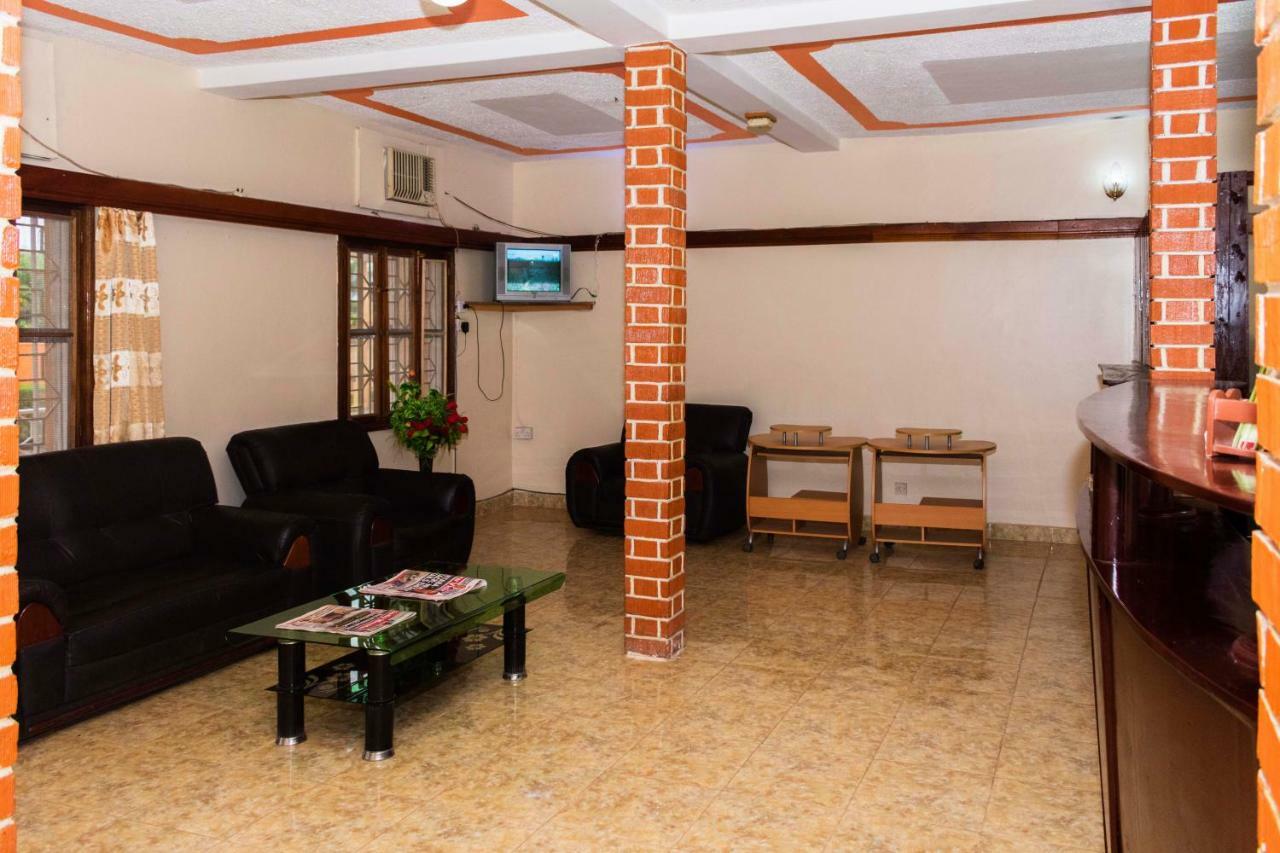Rwenzori International Hotel Kasese Esterno foto